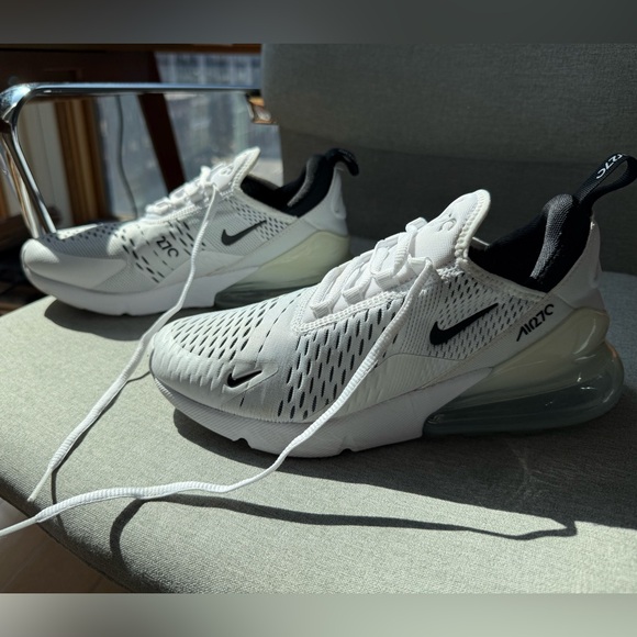 Nike Air Max 270 White and Black Sneakers - Picture 1 of 6